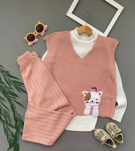 سه تیکه بافت بچگانه