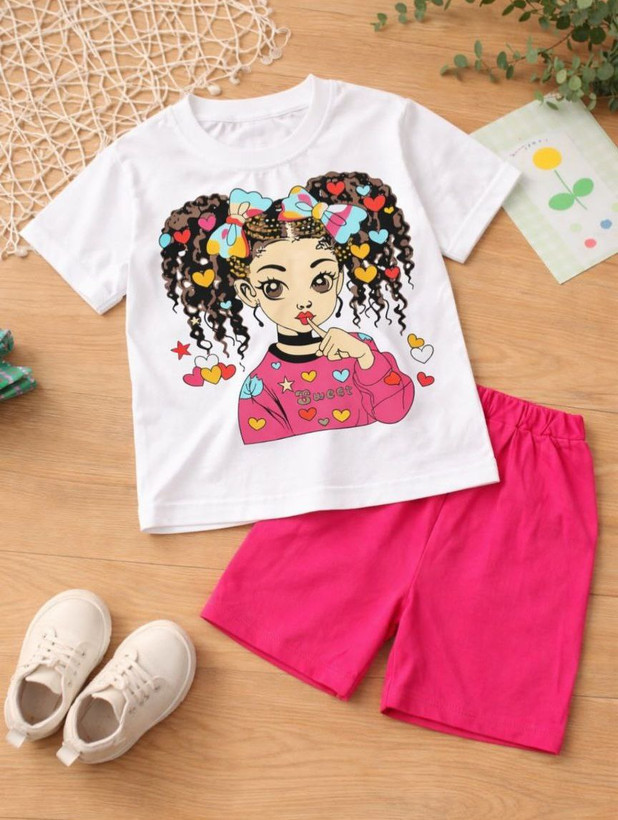 تیشرت شلوارک طرح دختر مو فرفری